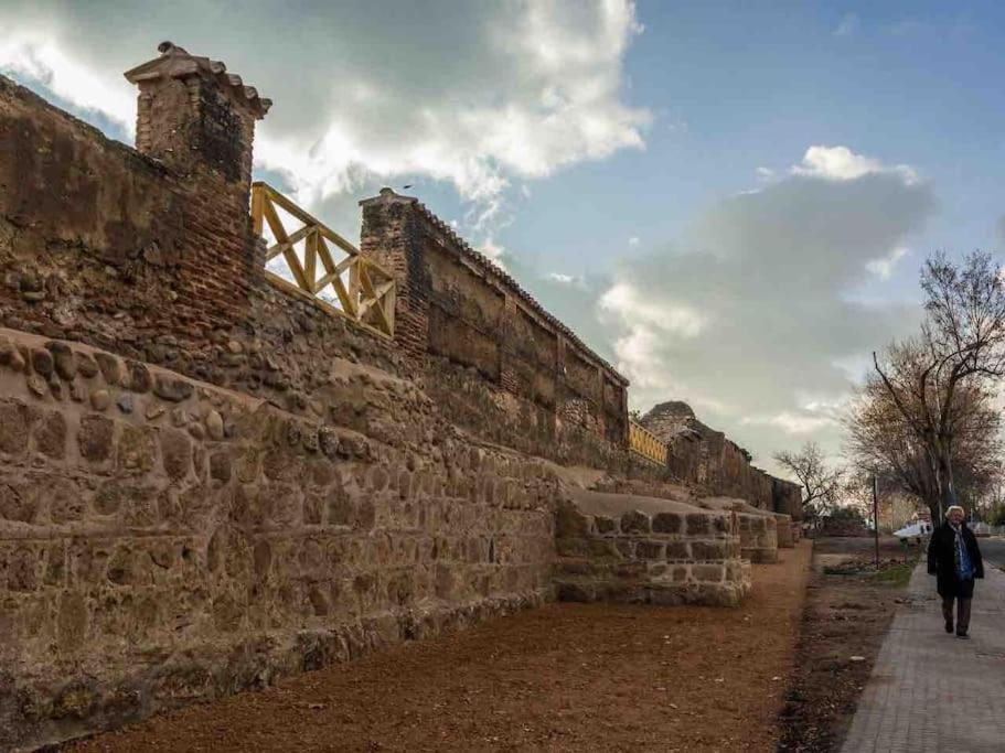 Eco Alojamiento La Cartuja De Talamanca Talamanca de Jarama Bagian luar foto